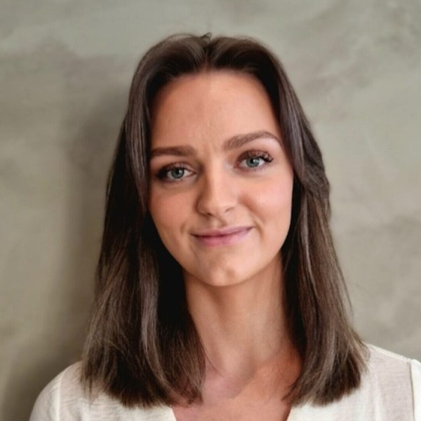 Aleksandra T. Hjertaker